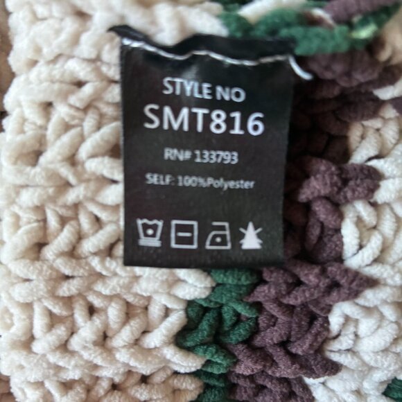 POL Oversized Chunky Cropped Knit Sweater - Large Cabincore, Cozycore Grunge - Picture 6 of 9